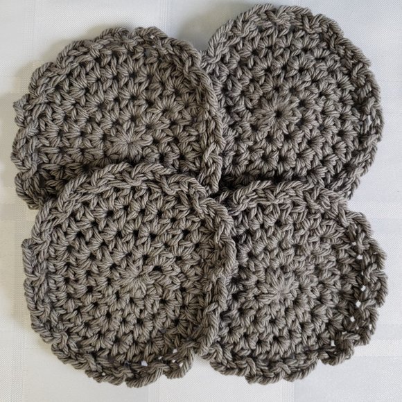 💄 Facial Cleansing Pad Scrubby Reusable 💄 2/$12 - Picture 1 of 3